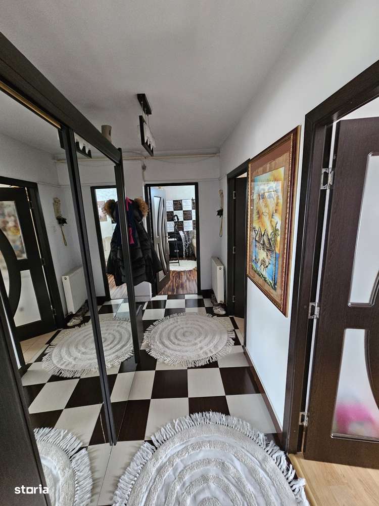 Vand apartament cu 2 camere decomandat-1