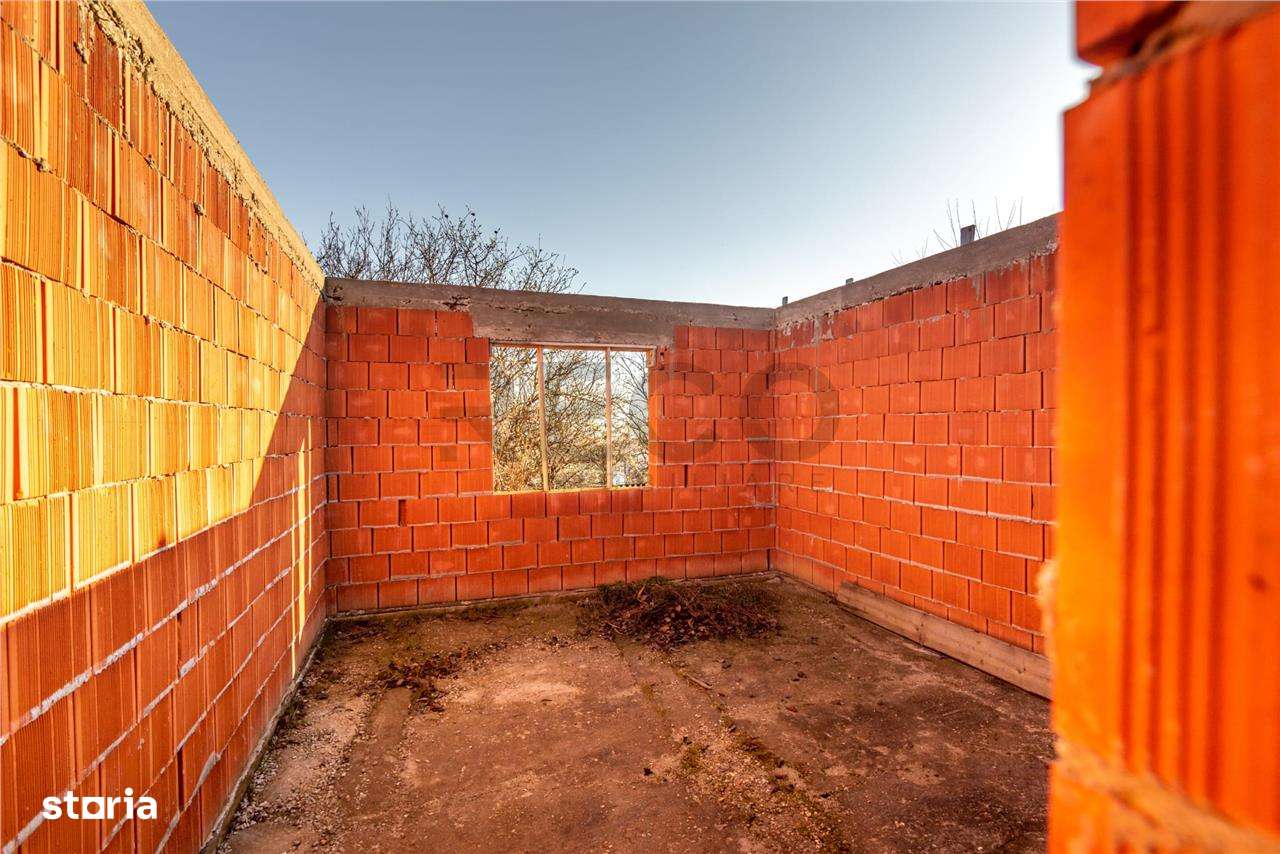 RECO. CASA LA ROSU , CETARIU - Imagine principală: 5/16