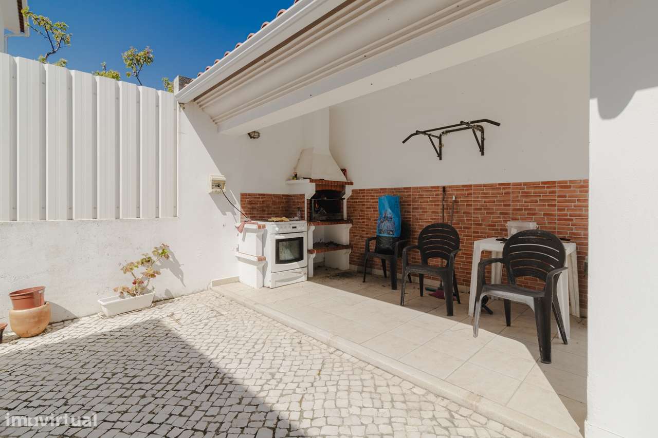 Moradia Isolada T4 / Casal de Matos / Leiria-48