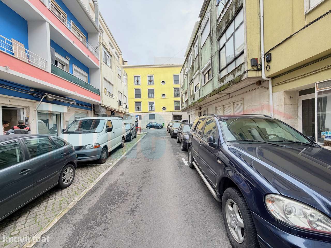 T2 com varanda, luz natural e localização central-13