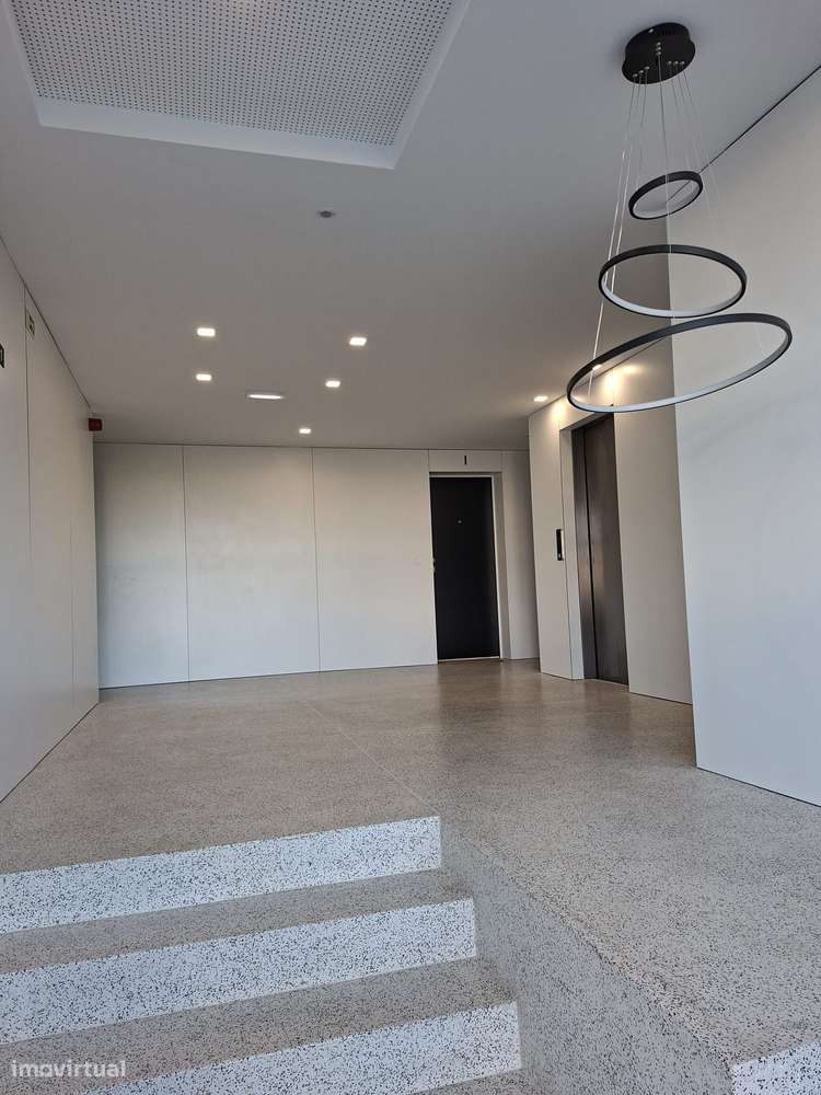 Apartamento T1 novo com luga de garagem - Grande imagem: 3/13