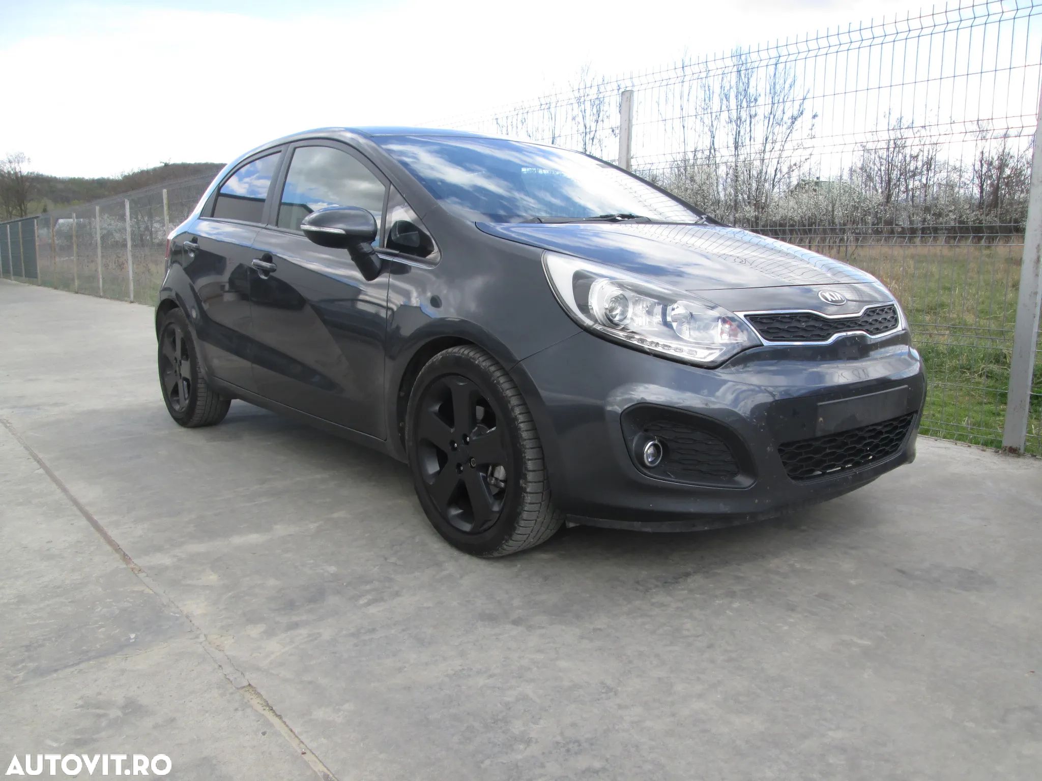 Dezmembrez Kia Rio 2013 - 1