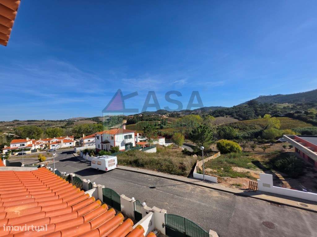 Moradia T4 com Garagem de 48 m² e Mais de 120 m² de Logradouro-40