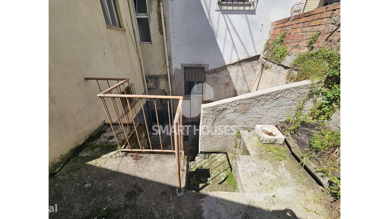 Prédio T3 + Loja no centro Arganil-29