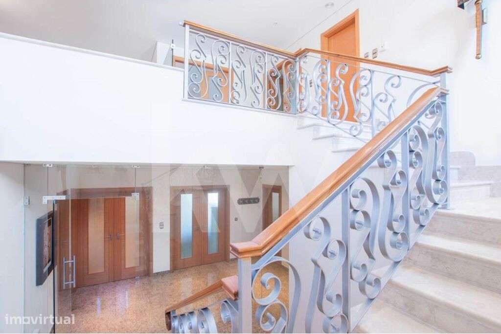 Moradia à venda para Lar ou espaço de eventos em Vila Franca de Xira - Grande imagem: 3/34