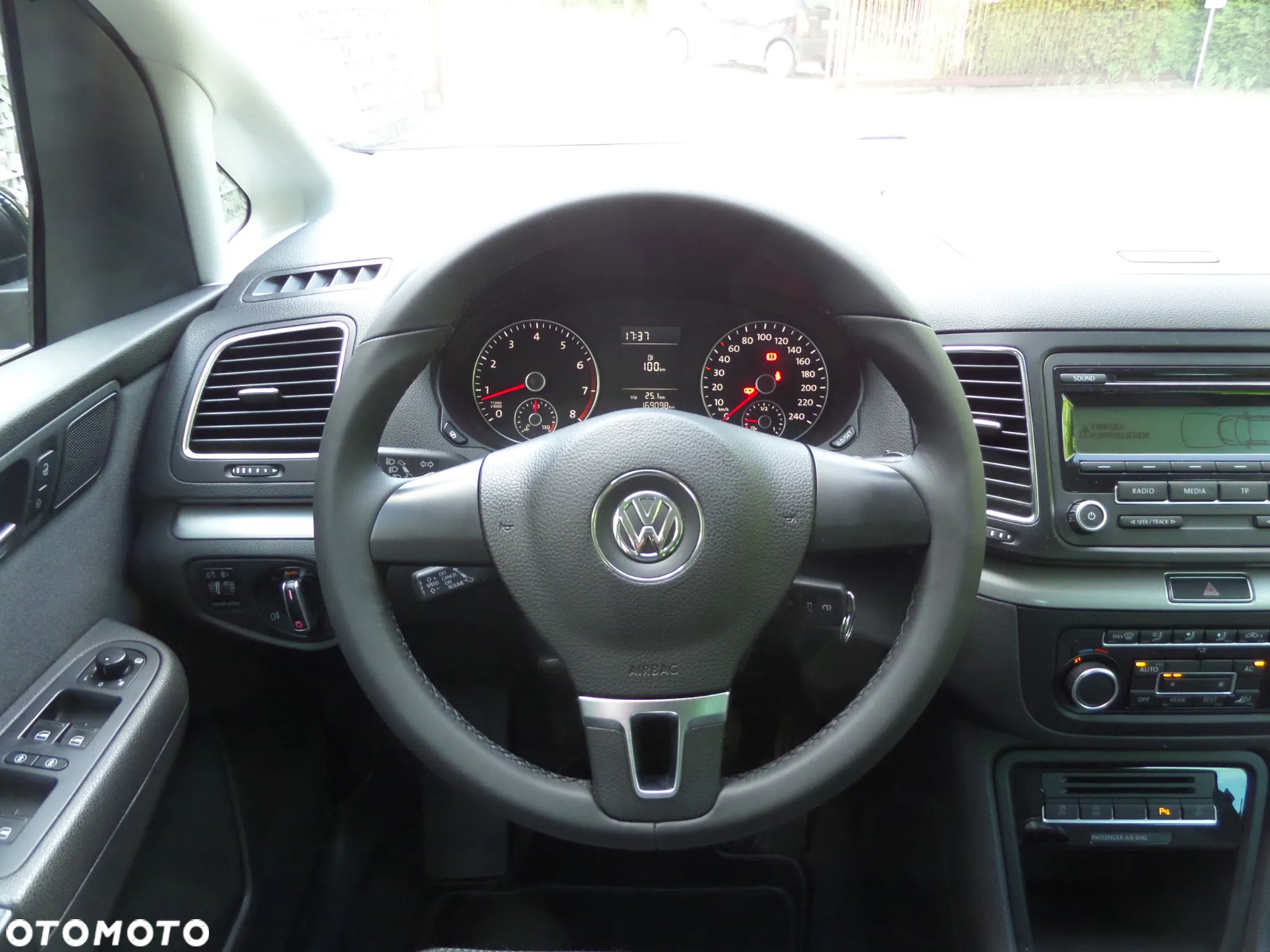 Volkswagen Sharan 1.4 TSI BMT Comfortline - 17