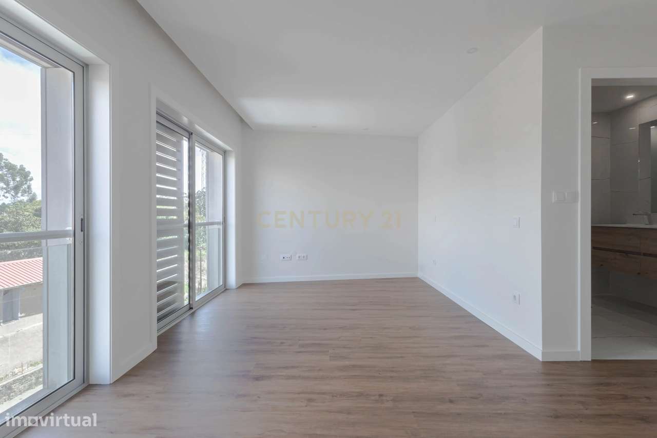 T4 Duplex com vista mar em Espinho-18