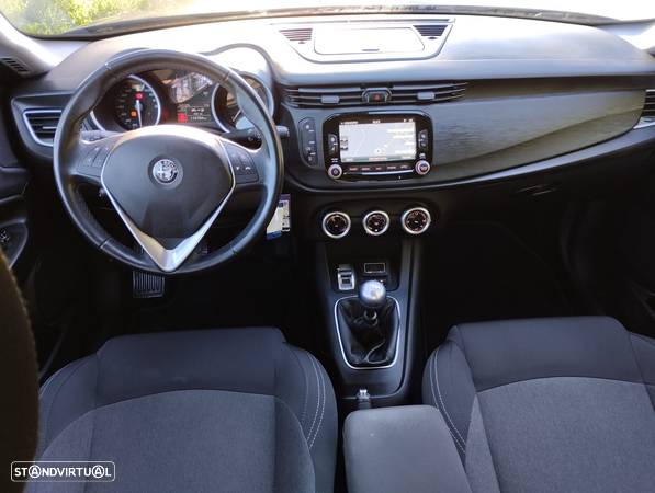 Alfa Romeo Giulietta 1.6 JTDm Distinctive 57X - 14