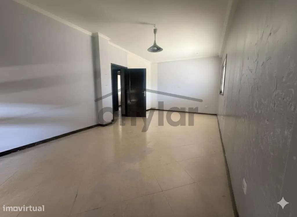 Moradia T4 com Jardim em Lousada – Excelente Oportunidade!-6