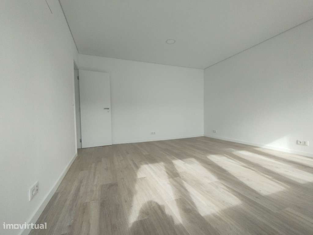Apartamento T3 Remodelado - Excelente Localização! - Grande imagem: 4/23