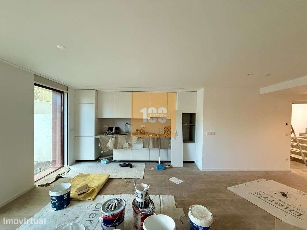 T2 duplex com jardim - Capelo Residences-8