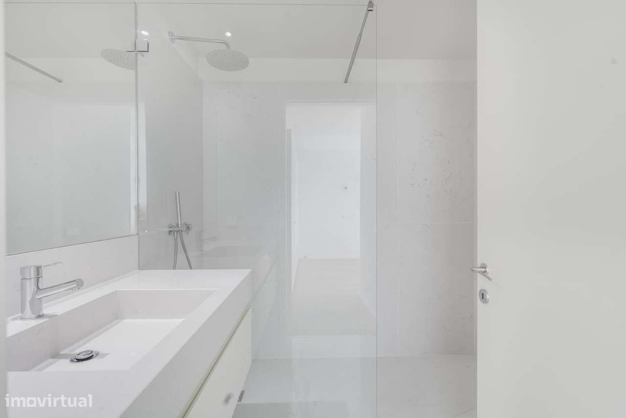 Apartamento T1 + 1 com vista, Campo Pequeno, Lisboa-21