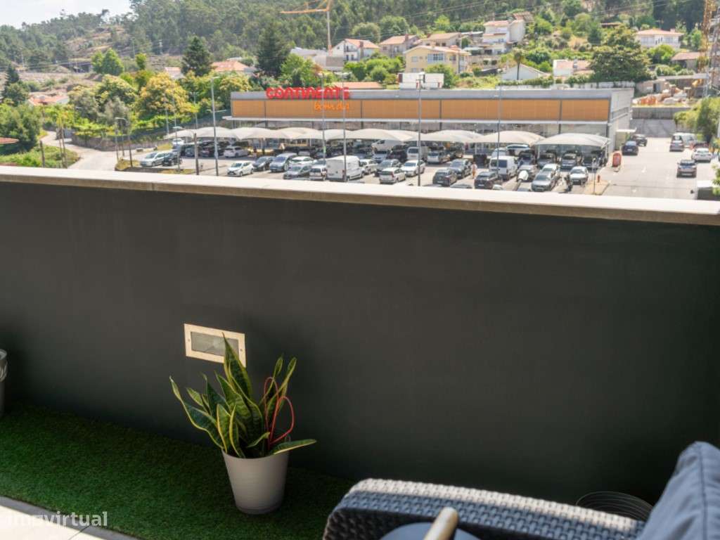 Excelente T3 c/ Garagem Fechada em Celeirós - Braga-16