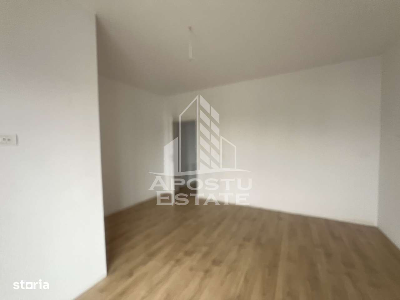 Duplex modern Covaci cu curte de 370 mp - Imagine principală: 4/13