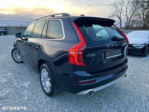 Volvo XC 90 D5 AWD Momentum - 11