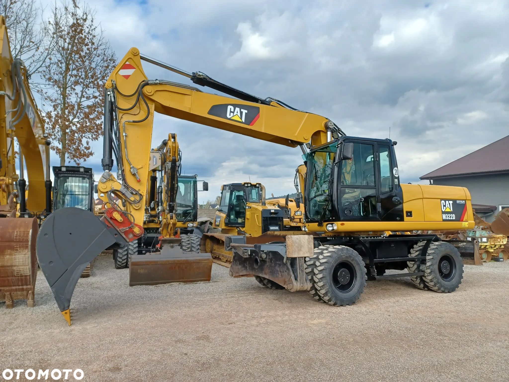 Caterpillar CAT M 322D - 1