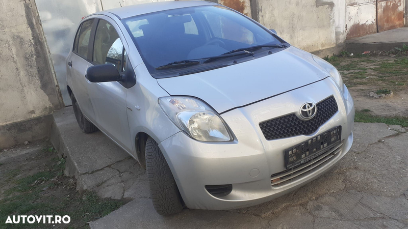 Capota Motor  Toyota Yaris 2008 Hatchback Argintiu - 4