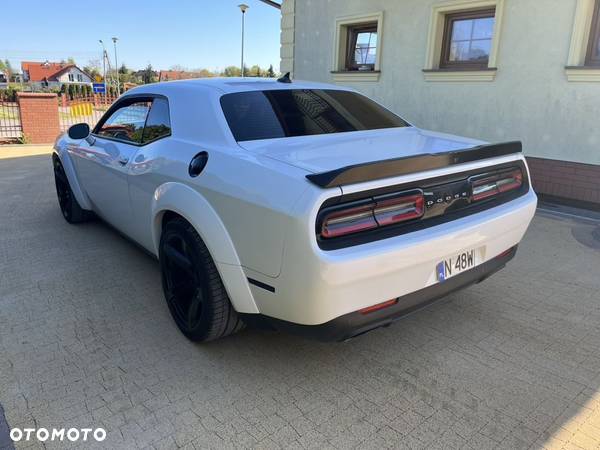 Dodge Challenger 5.7 R/T - 19