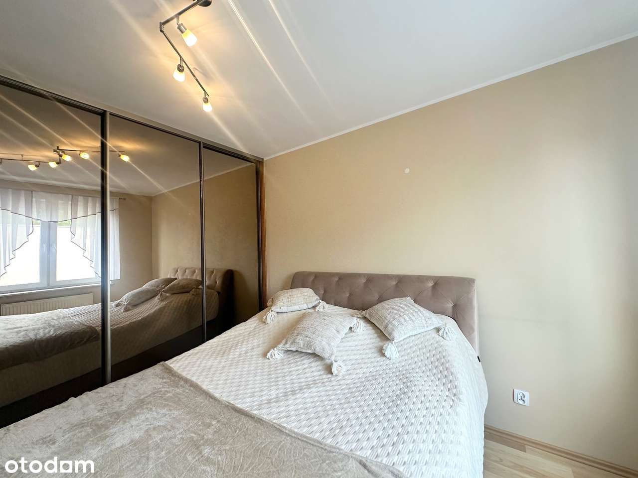 Na sprzedaż przestronne trzypokojowe mieszkanie na Górzyskowie-3