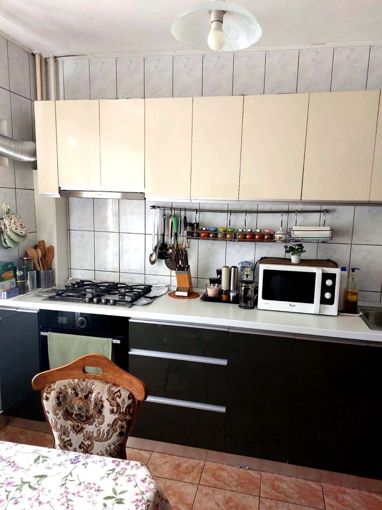 Apartament 3 camere, 77,65 mp utili, 2 bai, etaj 1 Mircea Voda/Nerva