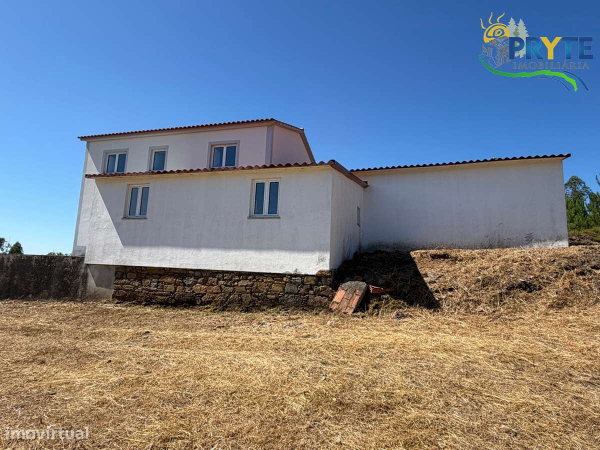 Quinta com moradia T3 , anexos e ruínas em Pedrógão Grande-33