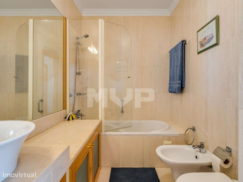 Apartamento T3 Duplex com terraço superior vista Ria em Faro-12