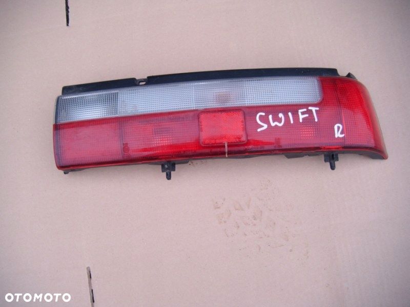Suzuki swift 96R- lampa tył prawa - 1