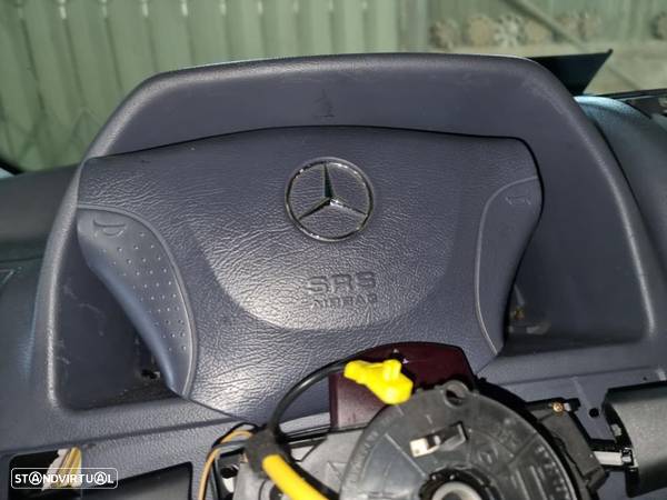 tablier com air bags Mercedes V220 cdi 2004 - 1