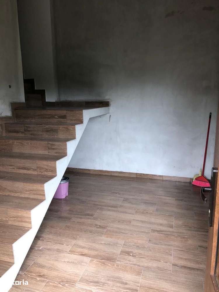 Comision 0 - Casa cu spatiu comercial si teren de 2877 m2 in Glimboca-10