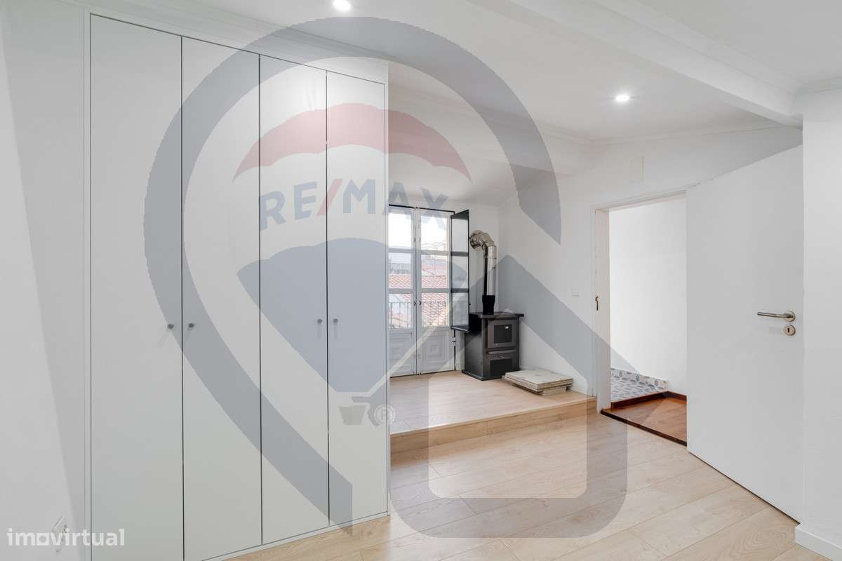 Moradia T3 Renovada no Centro Histórico de Évora – Charme Único-32