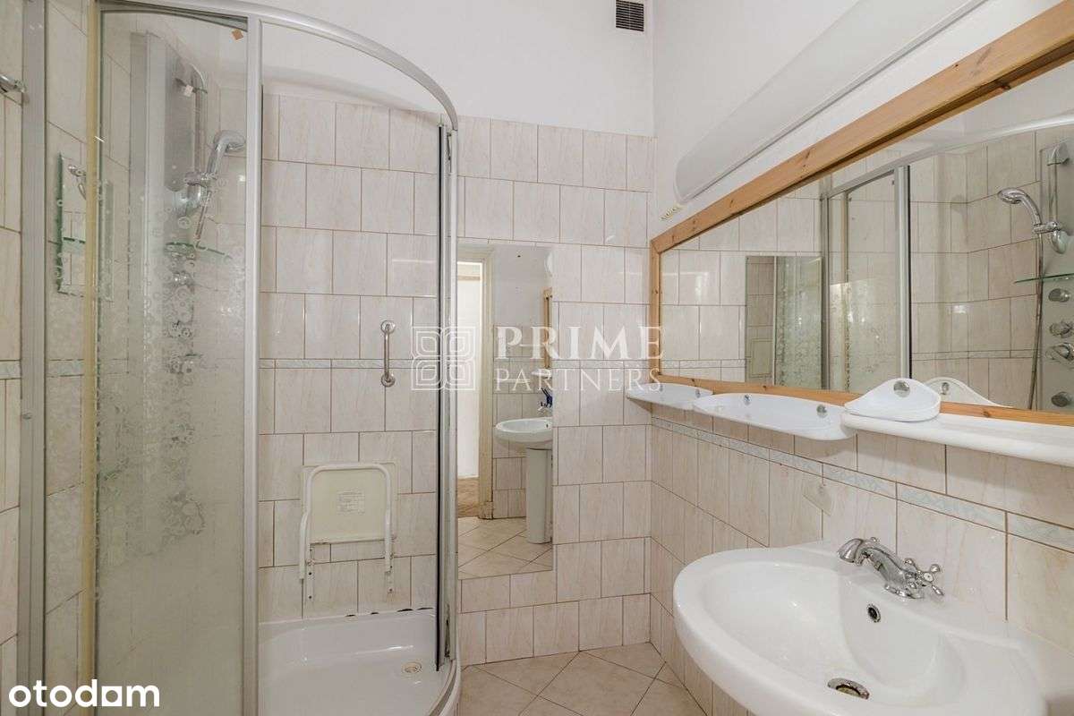 Mieszkanie z potencjałem w samym Centrum-12