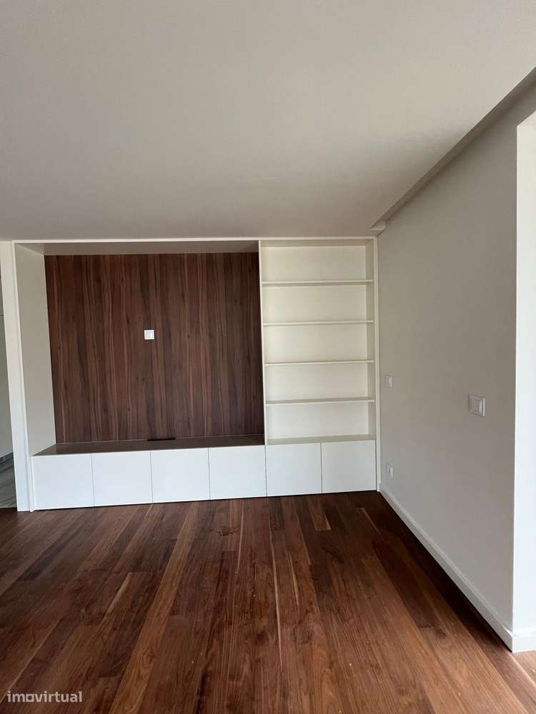 T 3 Novo V. N. Gaia  Av . República  Metro João de Deus Pronto Habitar-11
