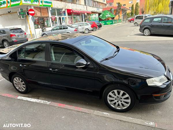 Volkswagen Passat 2.0TDI Comfortline DPF - 1