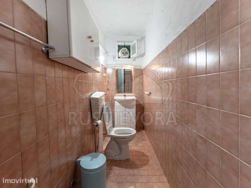 Moradia Unifamiliar T4 no Centro Histórico da Cidade - Potencial de...-35