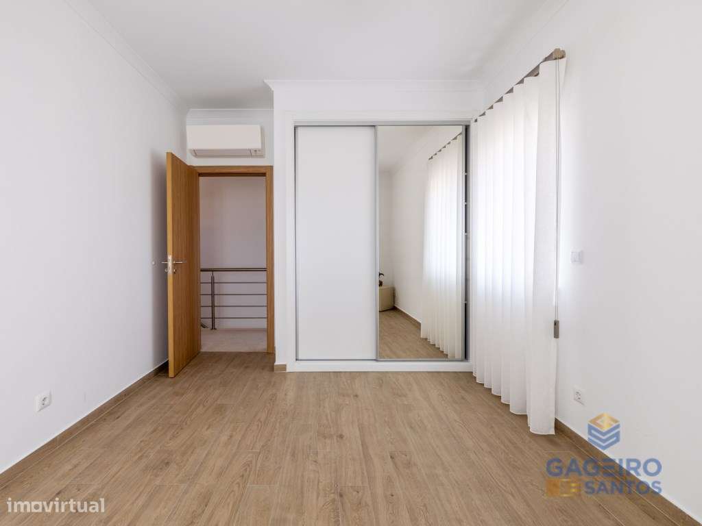 Moradia de estilo tradicional T4-21