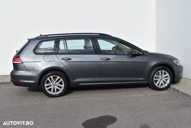 Volkswagen Golf 1.6 TDI DSG Comfortline - 6