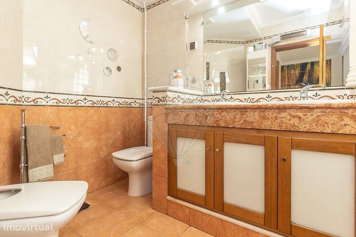 Moradia T4 para venda-24