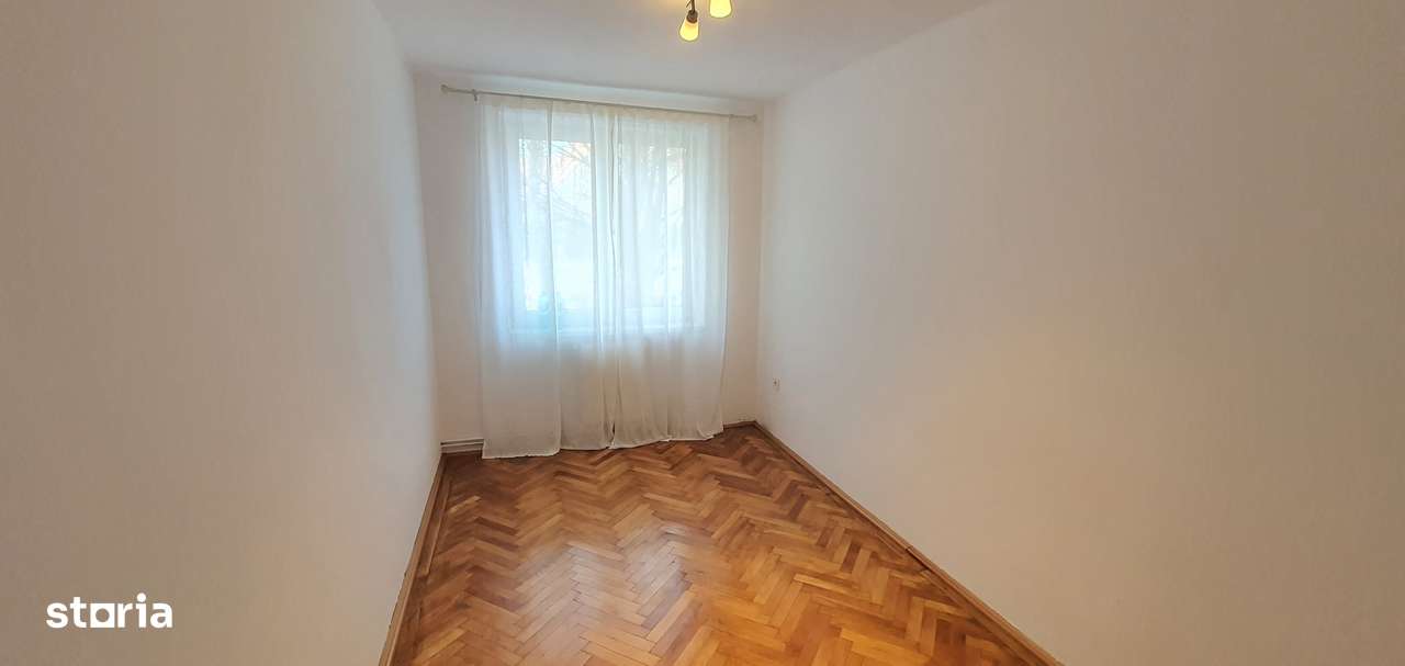 Vand apartament de 3 camere,etaj 1,zona Calea Dumbravii -Dioda-8