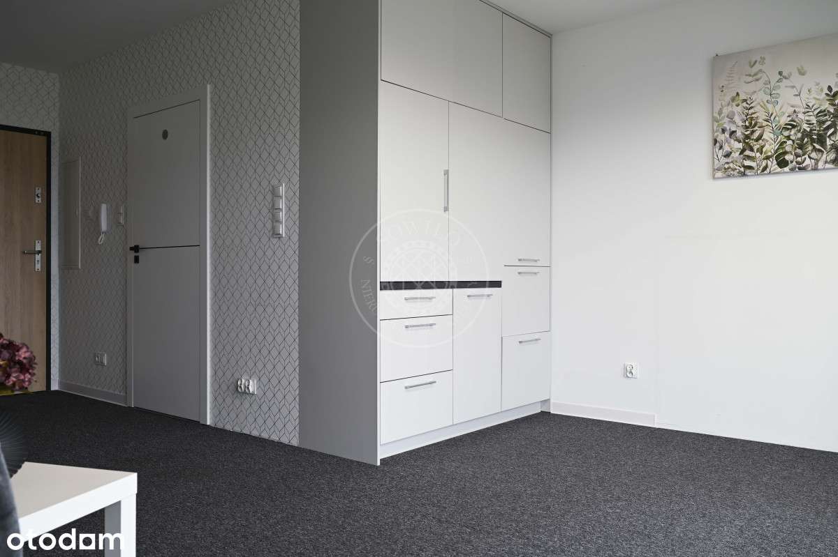 Kawalerka z ogródkiem + miejsce parkingowe!-3