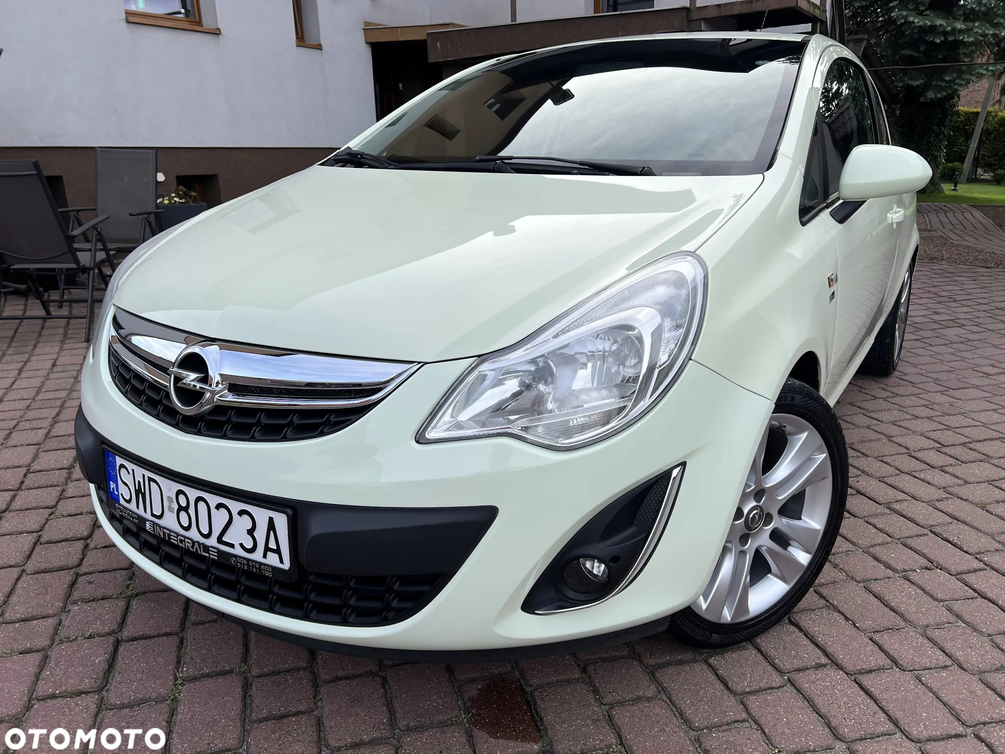 Opel Corsa 1.4 16V 150 Jahre - 13