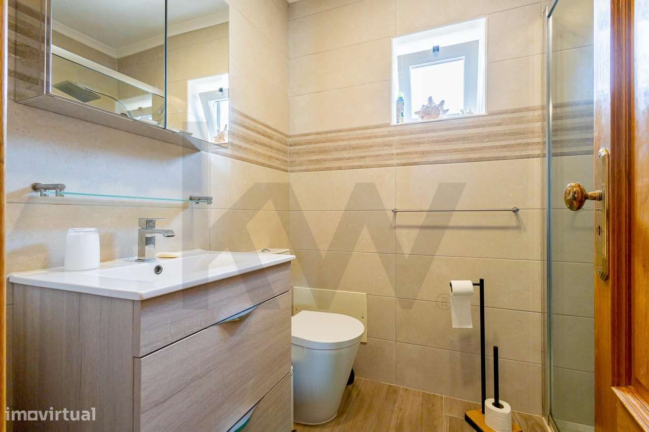 Moradia T5 com piscina junto à Quinta da Trindade / Quinta Dona Maria,-20