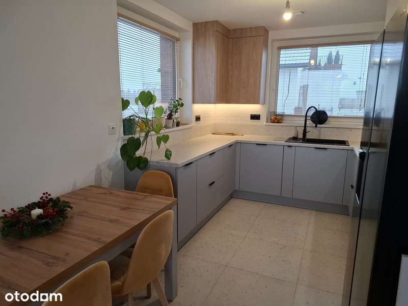 Nowy dom 130m2, działka 1380 m2 w atrakcyjnym miejscu !-6