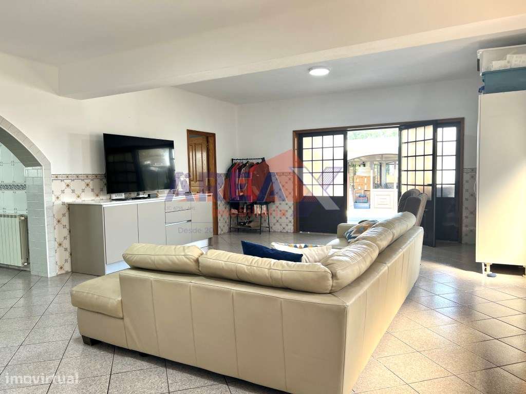 MORADIA BI-FAMILIAR-14