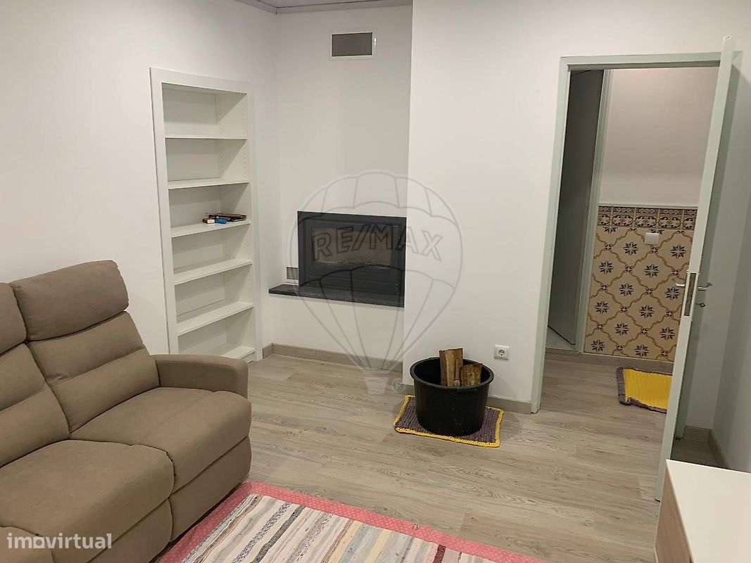 Moradia T2 para arrendamento - Grande imagem: 2/9