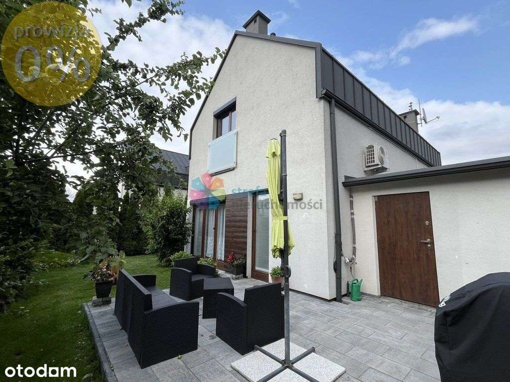 Dom z garażem na wyodrębnionej działce gruntu-0