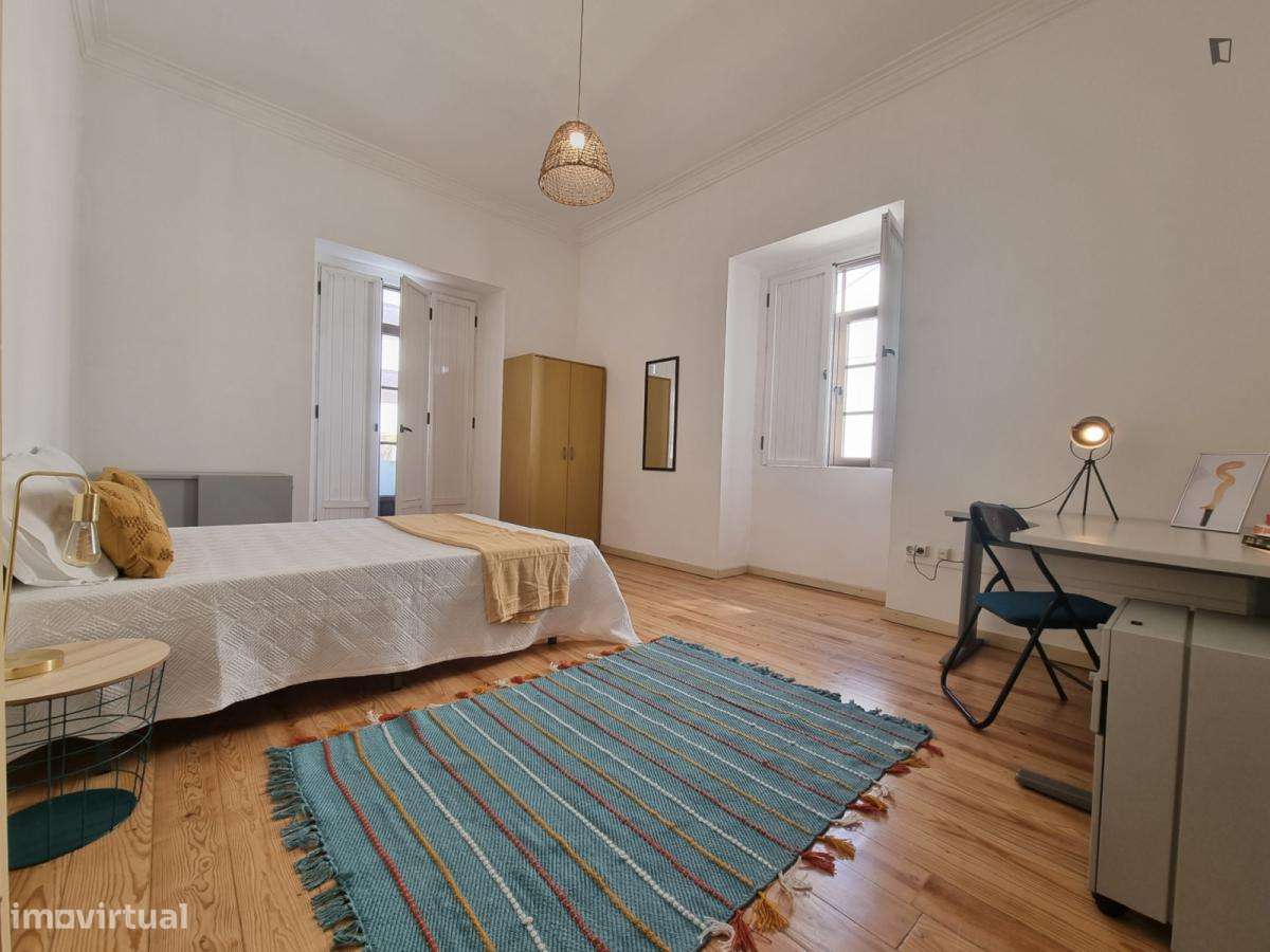 Apartamento com 4 quartos - localizado em Montes Claros Coimbra - Grande imagem: 4/7