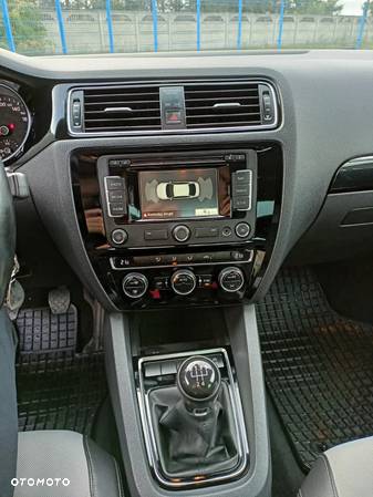 Volkswagen Jetta 2.0 TDI DPF BMT Highline - 11