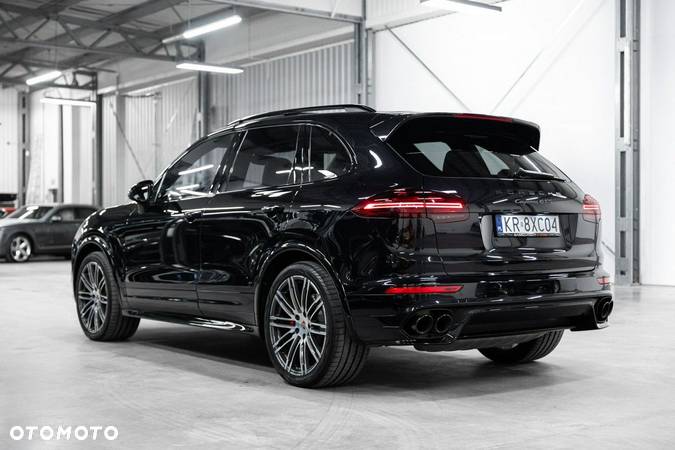 Porsche Cayenne - 13