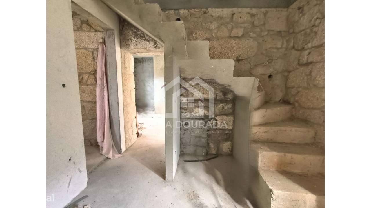 Oportunidade Única em Farves, Vouzela!-16