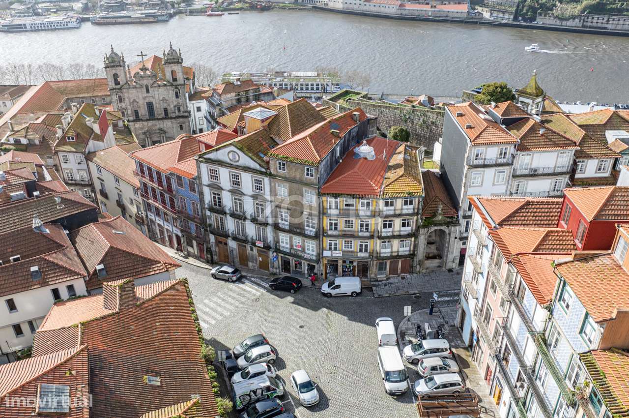 Trespasse de negócio com jogos sociais - ao Jardim das Virtudes, Po... - Grande imagem: 4/15